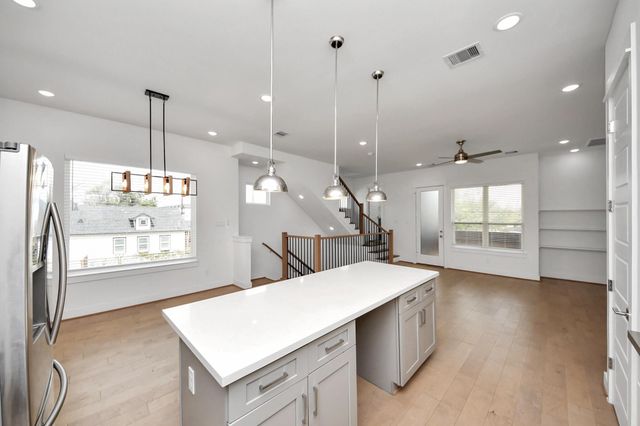 4623 Cochran Street, Houston, TX 77009