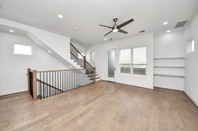 4623 Cochran Street, Houston, TX 77009