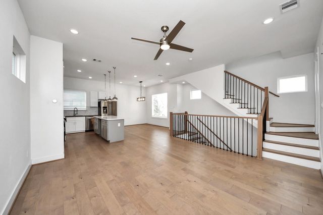 4623 Cochran Street, Houston, TX 77009