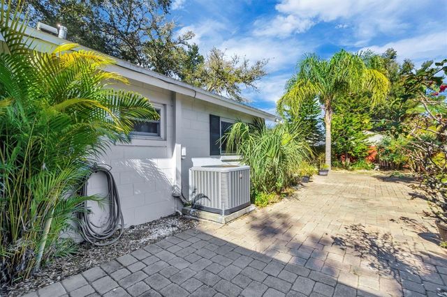 105 OWEN CIRCLE S, Auburndale, FL 33823