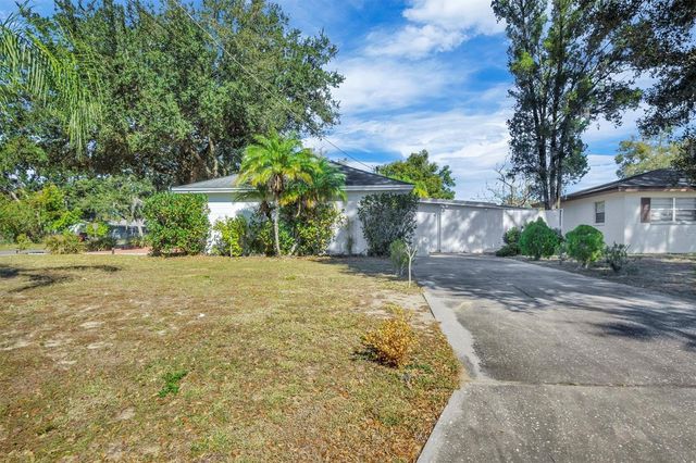 105 OWEN CIRCLE S, Auburndale, FL 33823