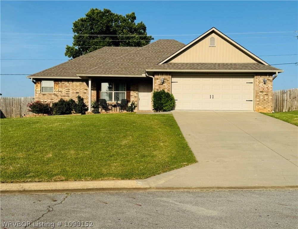 104 Chelsea Lane, Pocola, OK 74902