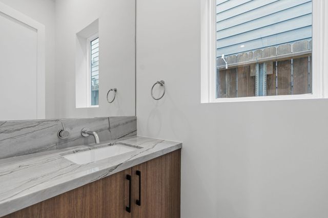 824 Malone Street, Houston, TX 77007