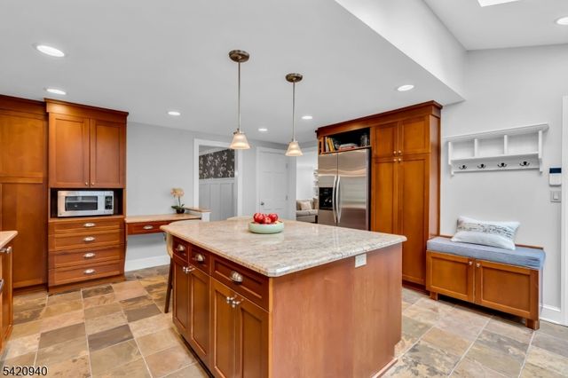 14 John Street, Chatham Boro, NJ 07928