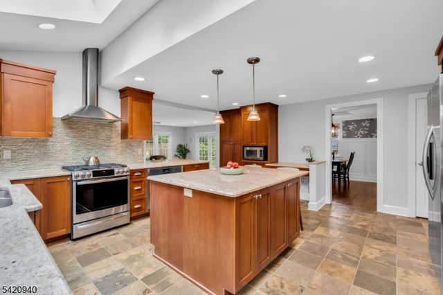14 John Street, Chatham Boro, NJ 07928