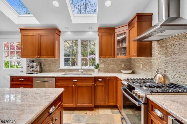 14 John Street, Chatham Boro, NJ 07928