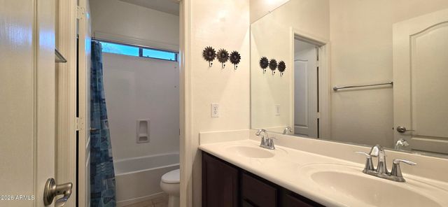 2804 E SANTA FE Court, Gilbert, AZ 85297