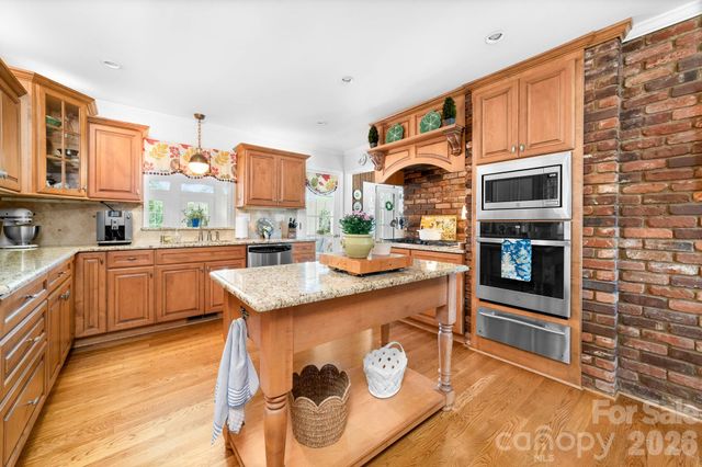 3115 Oakmont Road, Statesville, NC 28625