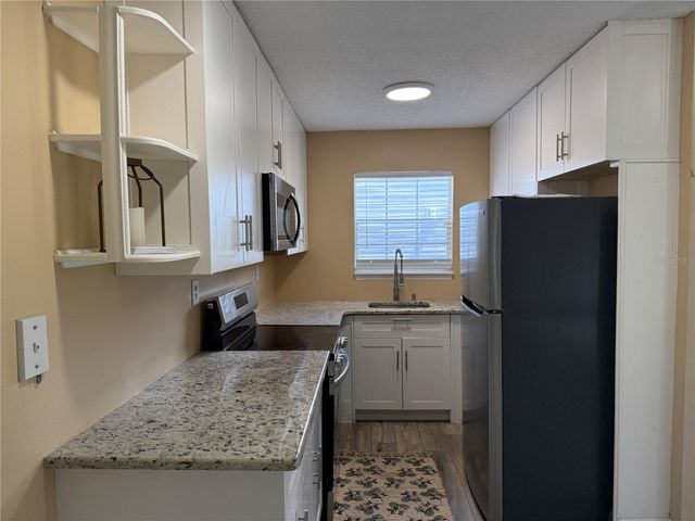 313 DIRKSEN DRIVE 4, Debary, FL 32713