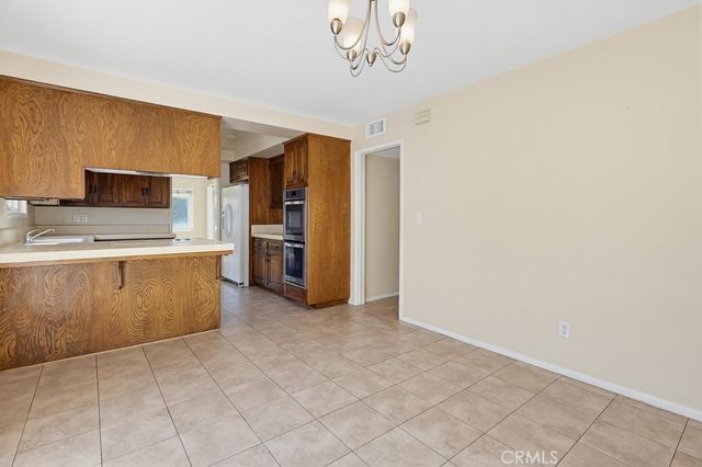 3531 Julian Avenue, Long Beach, CA 90808