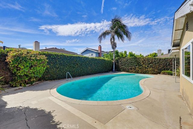 3531 Julian Avenue, Long Beach, CA 90808