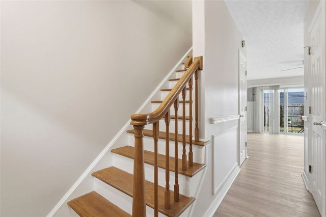 130 Jamestown Ct, Scott Twp, PA 15216