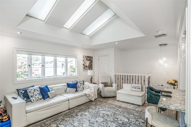 45 Concord Street, Lynbrook, NY 11563