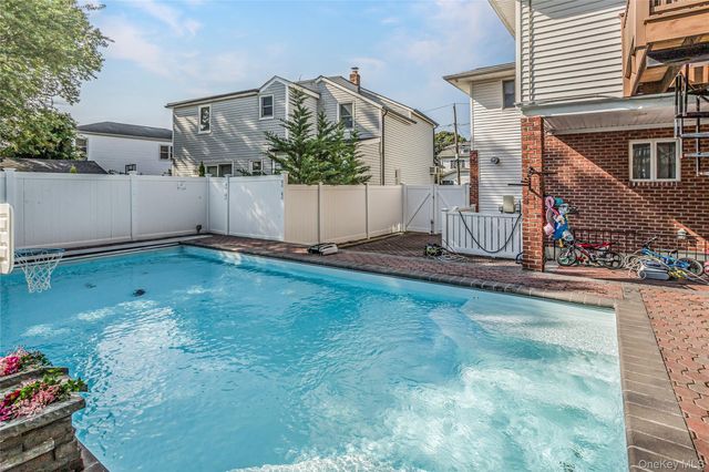 45 Concord Street, Lynbrook, NY 11563