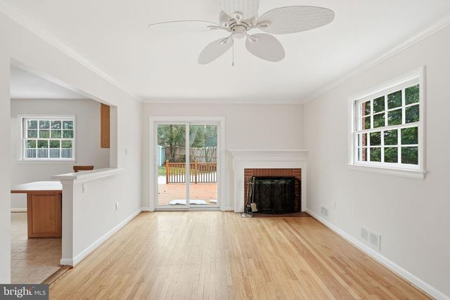 9901 FERNWOOD RD, Bethesda, MD 20817