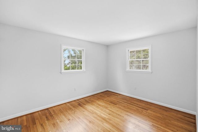 9901 FERNWOOD RD, Bethesda, MD 20817