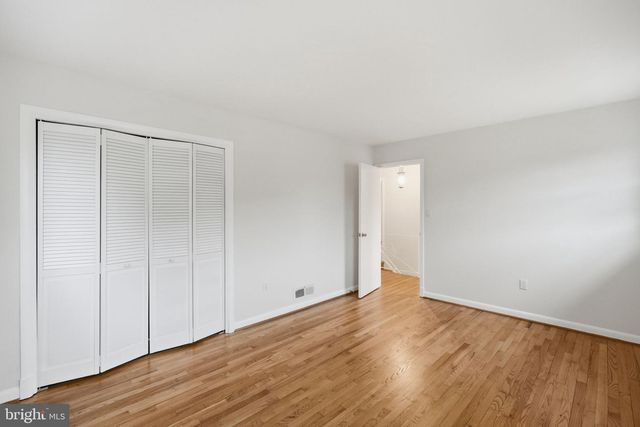 9901 FERNWOOD RD, Bethesda, MD 20817