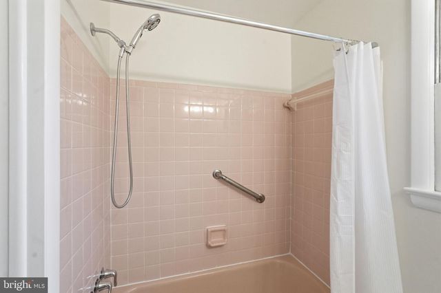 9901 FERNWOOD RD, Bethesda, MD 20817