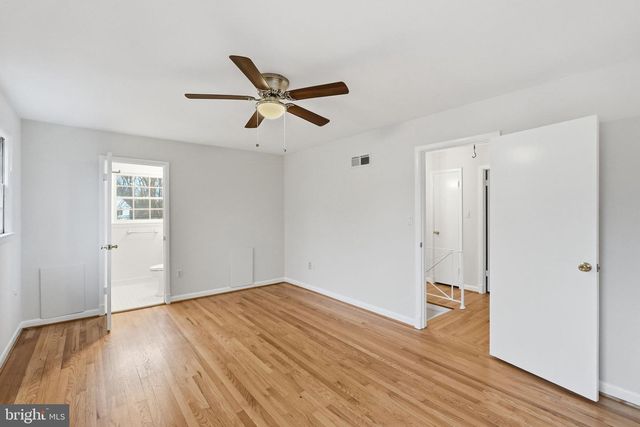 9901 FERNWOOD RD, Bethesda, MD 20817