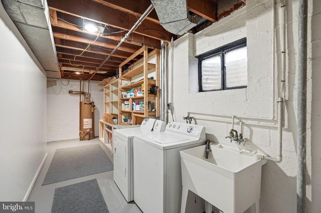 9901 FERNWOOD RD, Bethesda, MD 20817