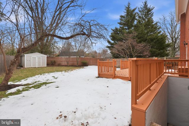 9901 FERNWOOD RD, Bethesda, MD 20817