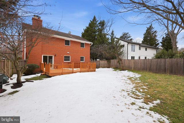 9901 FERNWOOD RD, Bethesda, MD 20817