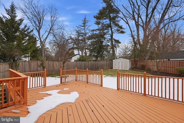 9901 FERNWOOD RD, Bethesda, MD 20817