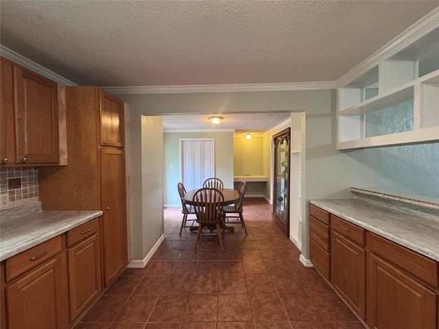 141 Hogan, Livingston, TX 77351