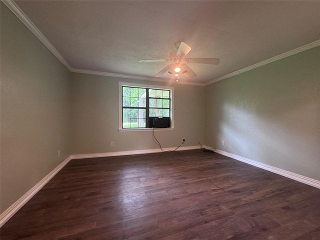 141 Hogan, Livingston, TX 77351