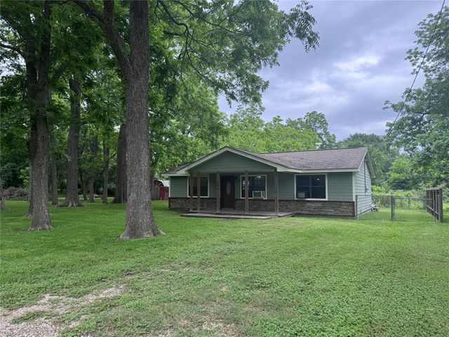 141 Hogan, Livingston, TX 77351