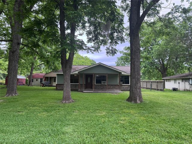 141 Hogan, Livingston, TX 77351