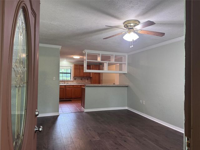141 Hogan, Livingston, TX 77351