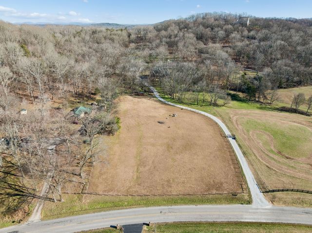 6771 Bethesda Arno Rd, Thompsons Station, TN 37179