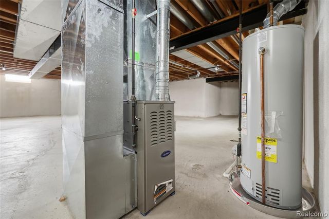 15180 Raphael Terrace, Warren, MI 48088