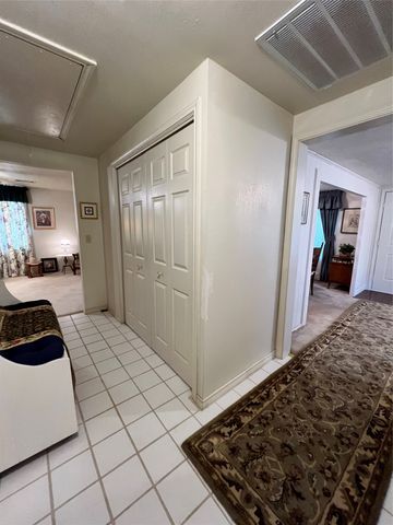 104 E Little Street, Hamilton, TX 76531