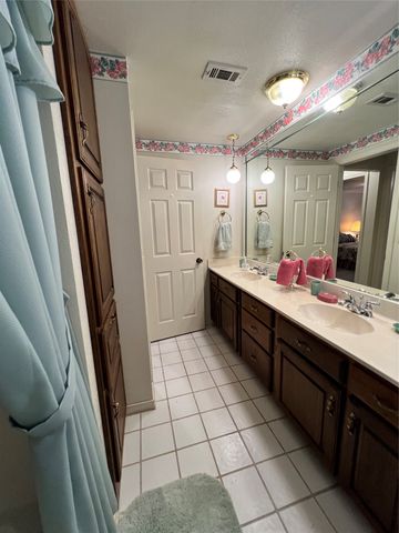 104 E Little Street, Hamilton, TX 76531