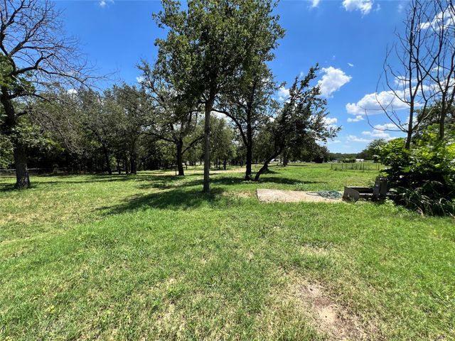 104 E Little Street, Hamilton, TX 76531