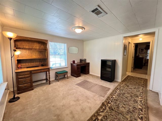 104 E Little Street, Hamilton, TX 76531