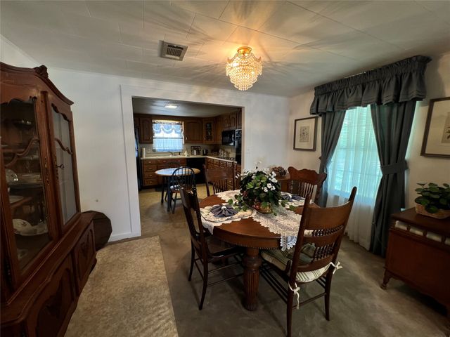 104 E Little Street, Hamilton, TX 76531