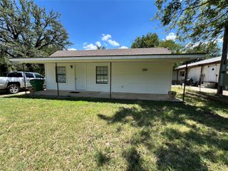 104 E Little Street, Hamilton, TX 76531