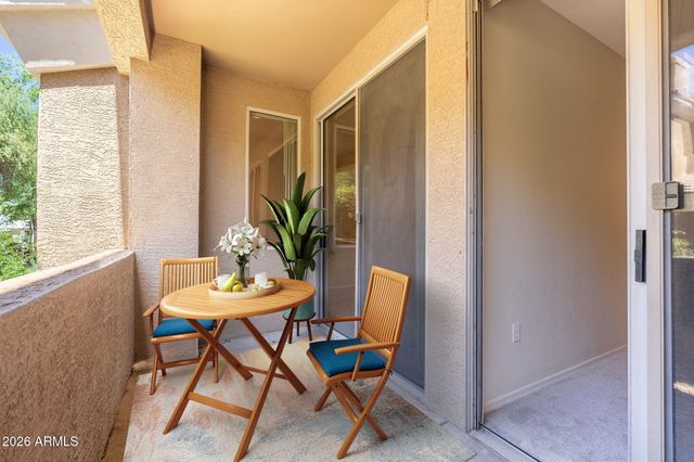 1411 E Orangewood Avenue 105, Phoenix, AZ 85020