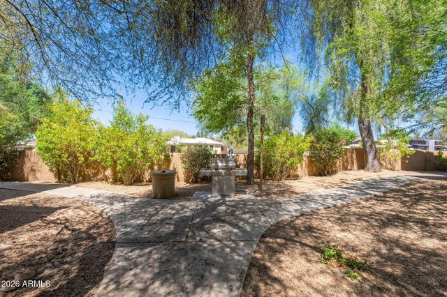 1411 E Orangewood Avenue 105, Phoenix, AZ 85020