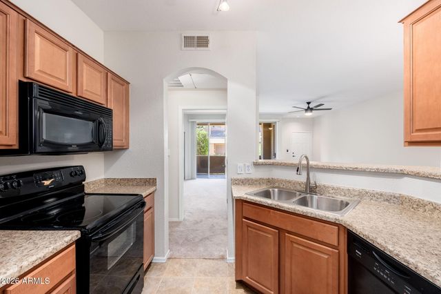 1411 E Orangewood Avenue 105, Phoenix, AZ 85020