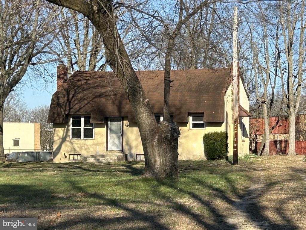 312 STRATFORD AVE, WEST BERLIN, NJ 08091 — exterior