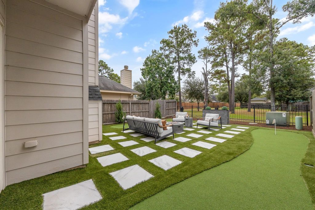 14530 Gleaming Rose Drive, Cypress, TX 77429