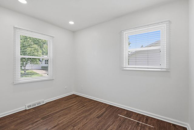 2319 Pinehurst Drive, Bettendorf, IA 52722