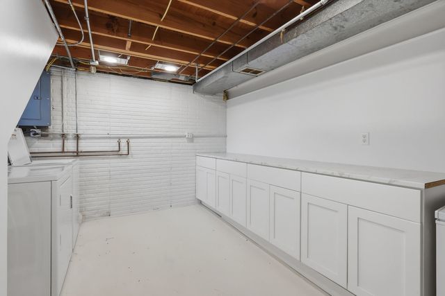 2319 Pinehurst Drive, Bettendorf, IA 52722