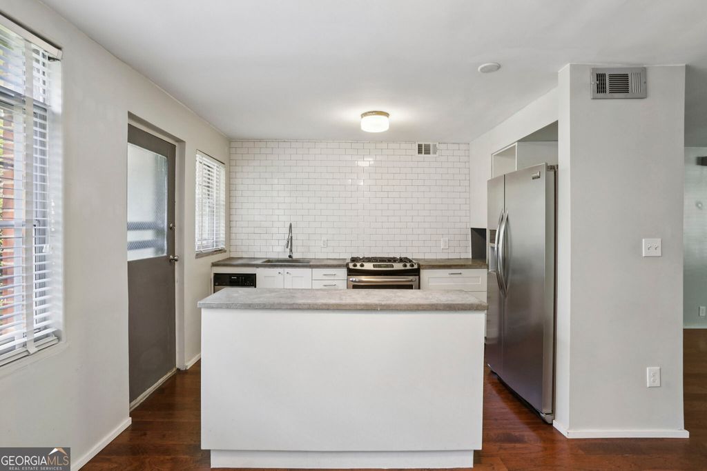 1391 Normandy Drive NE 1, Atlanta, GA 30306 — photo 4