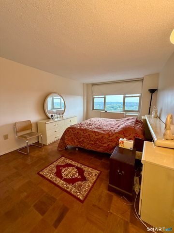 1 Strawberry Hill Court 10H, Stamford, CT 06902