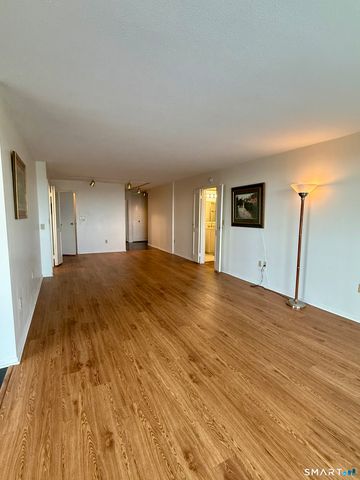 1 Strawberry Hill Court 10H, Stamford, CT 06902